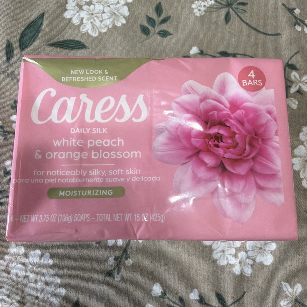 1 Pack/4 Bars Caress Daily Silk Bar Soap Floral Oil Essence Original Formula